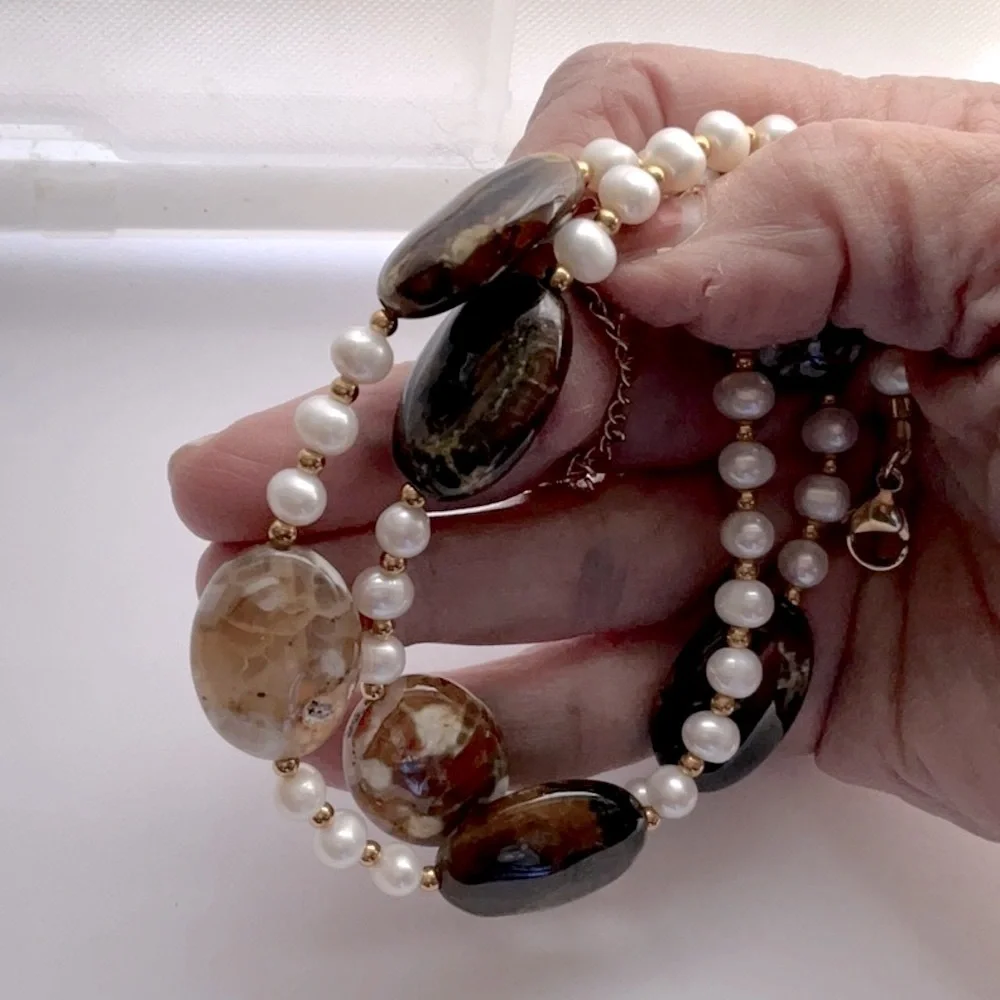 🟥Brand New Pearl & Flower Agate Necklace Handcrafted
